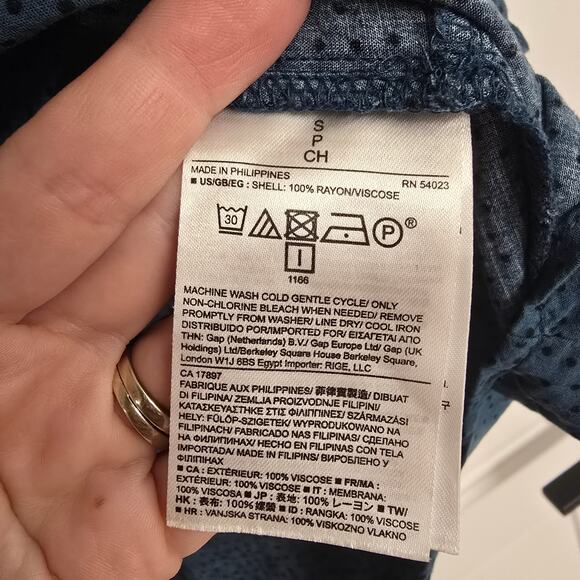 Women's Banana Republic Dark Teal Polka Dot Button Down Rayon Top | Size Small - Picture 9 of 10